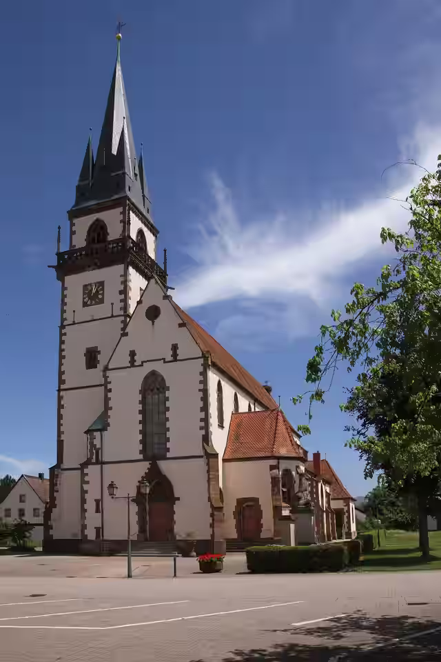 Achern: Grossweier St Martin von SW gje