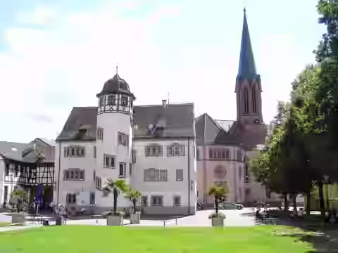 Emmendingen: Schlossplatz mit ev Kirche