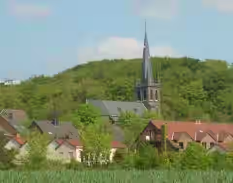 Erkrath: Kirche Trills2a