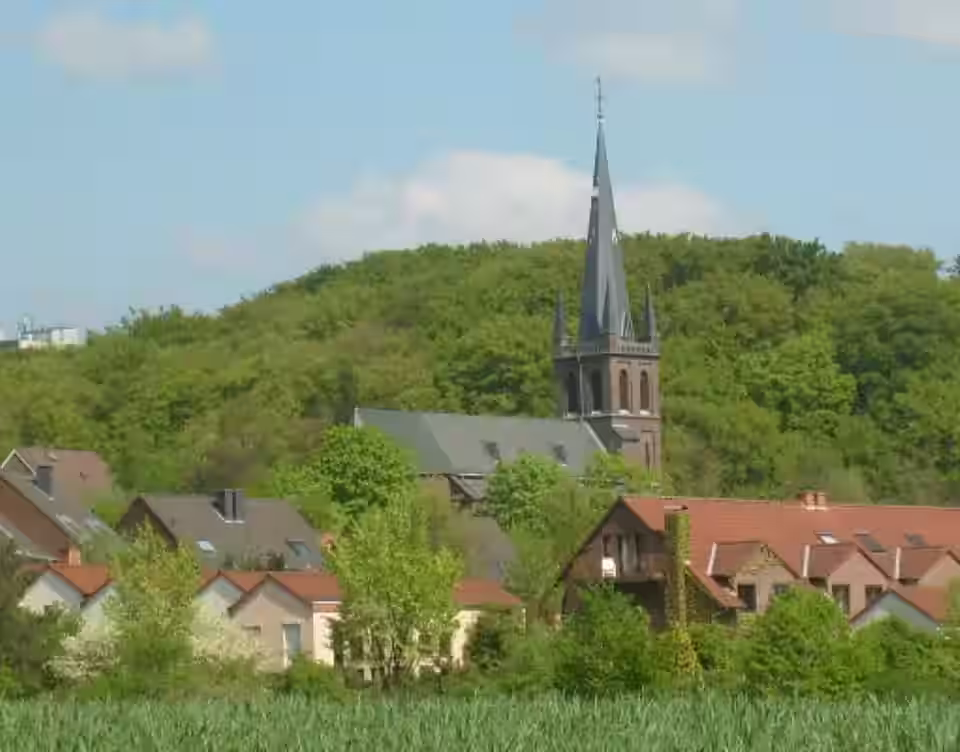 Erkrath: Kirche Trills2a
