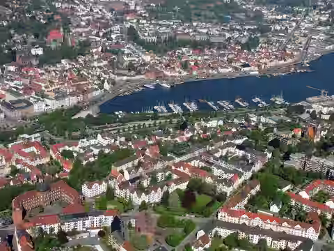Flensburg: Luftbild Schleswig Holstein Zentrum Stadthafen Foto