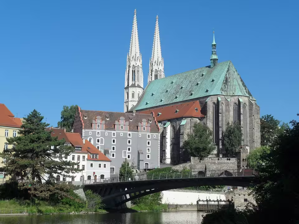 Görlitz: Altstadtbrücke und Peterskirche