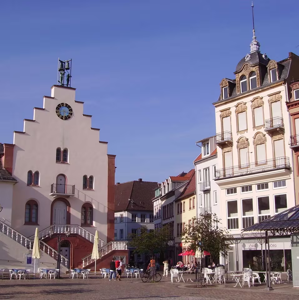 Landau in der Pfalz: Rathausplatz