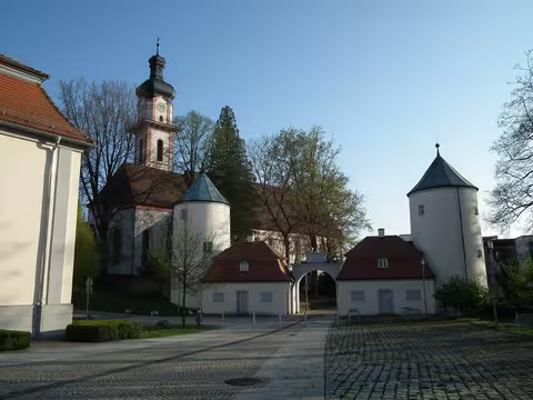 Laupheim: Ensemble Wehrtürme Schloß Großlaupheim St Peter