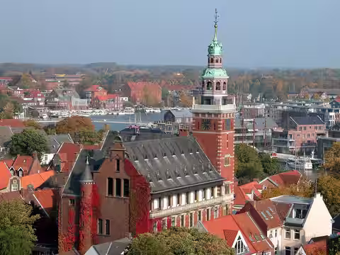 Leer: Rathaus Hafen townhall harbour