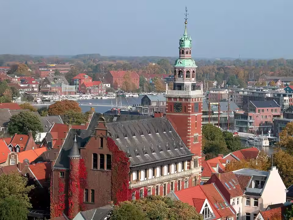 Leer: Rathaus Hafen townhall harbour