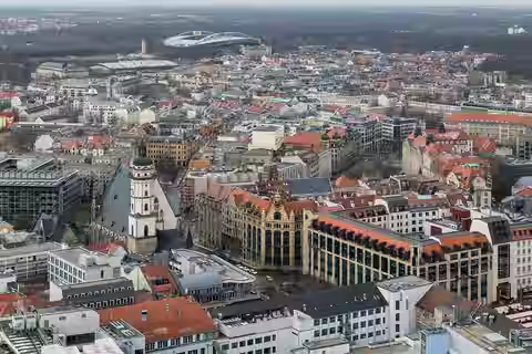 Leipzig: Innenstadt mit Thomaskirche von Panorama Tower