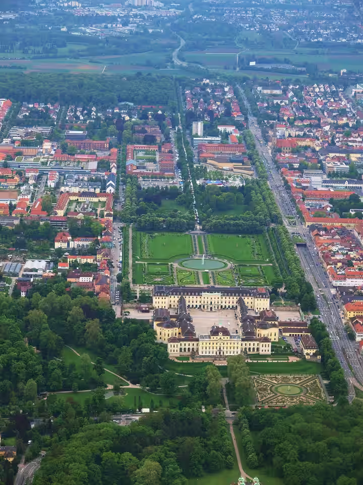 Ludwigsburg: Residenzschloss in — Luftaufnahme
