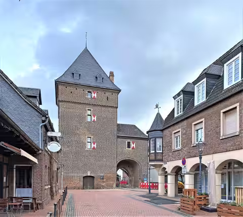 Monheim am Rhein: Grabenstraße