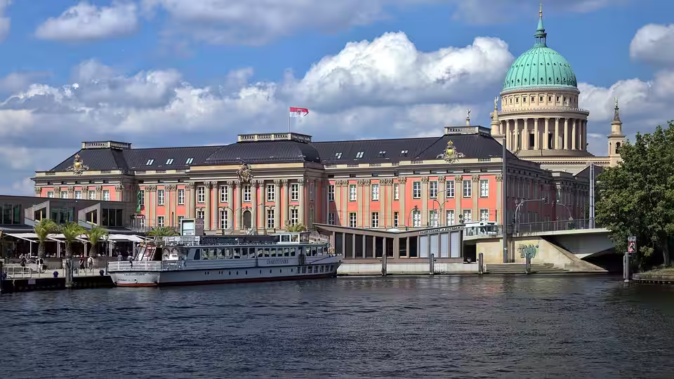 Potsdam: DE Havel Potsdamer Stadtschloss Charlottenhof