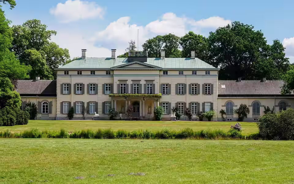 Rastede: Schloss Juni