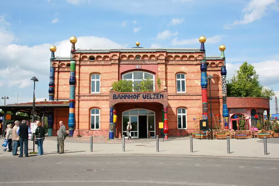 Uelzen: Hundertwasserbahnhof ies
