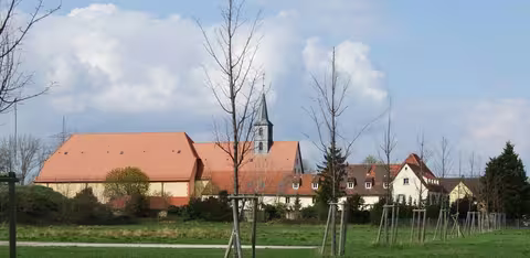 Waghäusel: Kloster von Süden