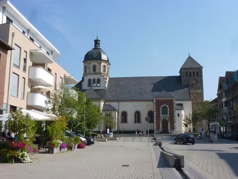 Würselen: Blick vom Markt auf St Sebastian