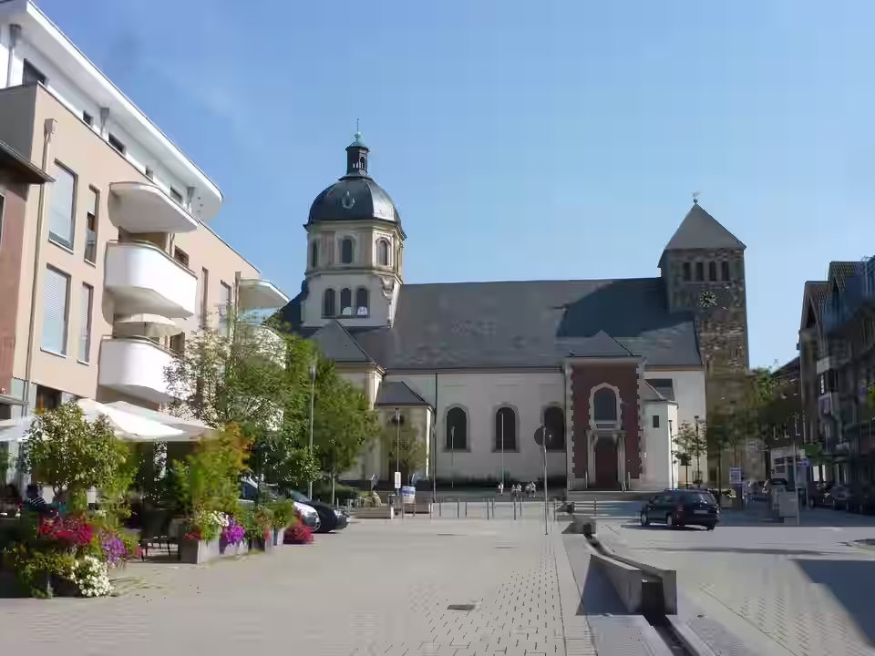Würselen: Blick vom Markt auf St Sebastian
